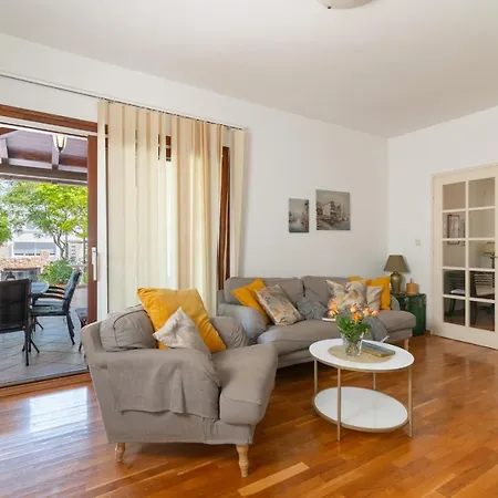 Rozelyn Apartmán Ugljan