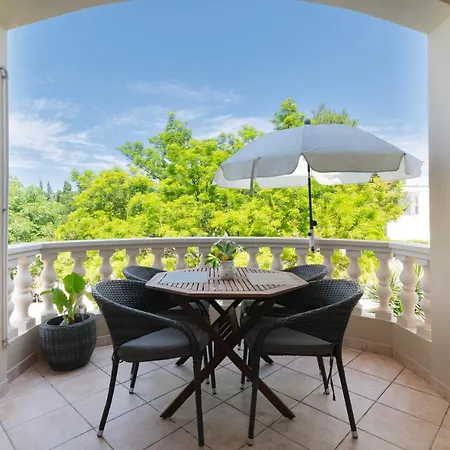 Rozelyn Apartmán