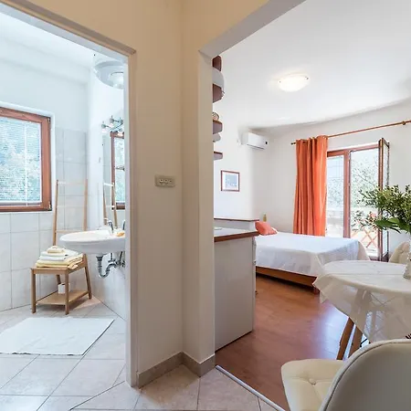 Rozelyn Apartmán