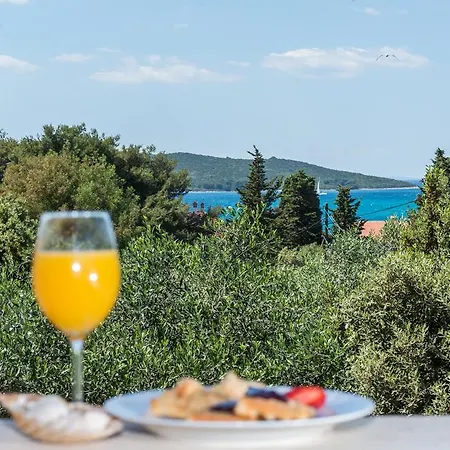 Rozelyn Apartmán Ugljan