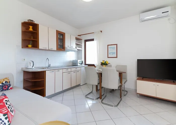 Rozelyn Apartman