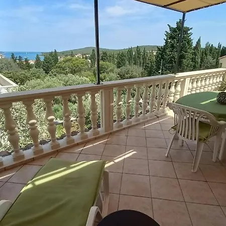Rozelyn أوغليان