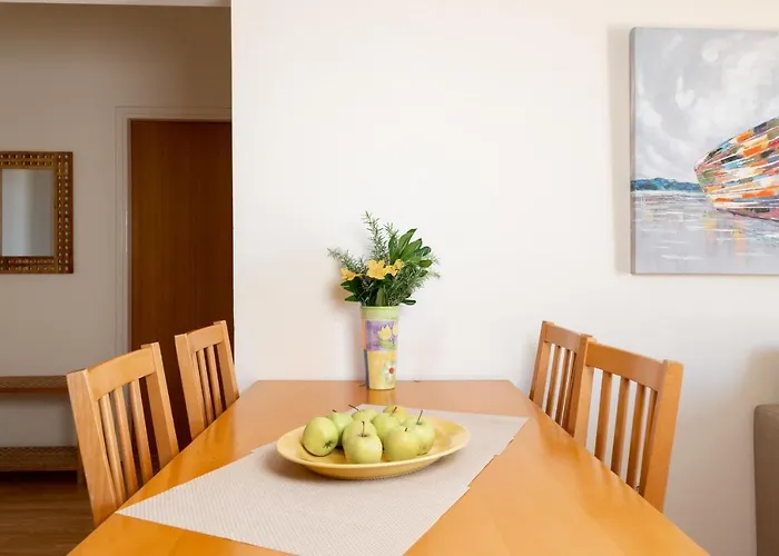 아파트 Rozelyn 우글랸